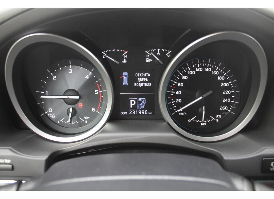 Toyota Land Cruiser, 200 Series Рестайлинг 1 4.5d AT (235 л.с.) 4WD