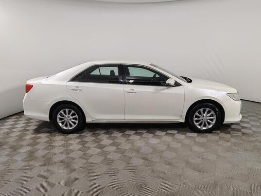 Toyota Camry, 2014 г., 332 757 км