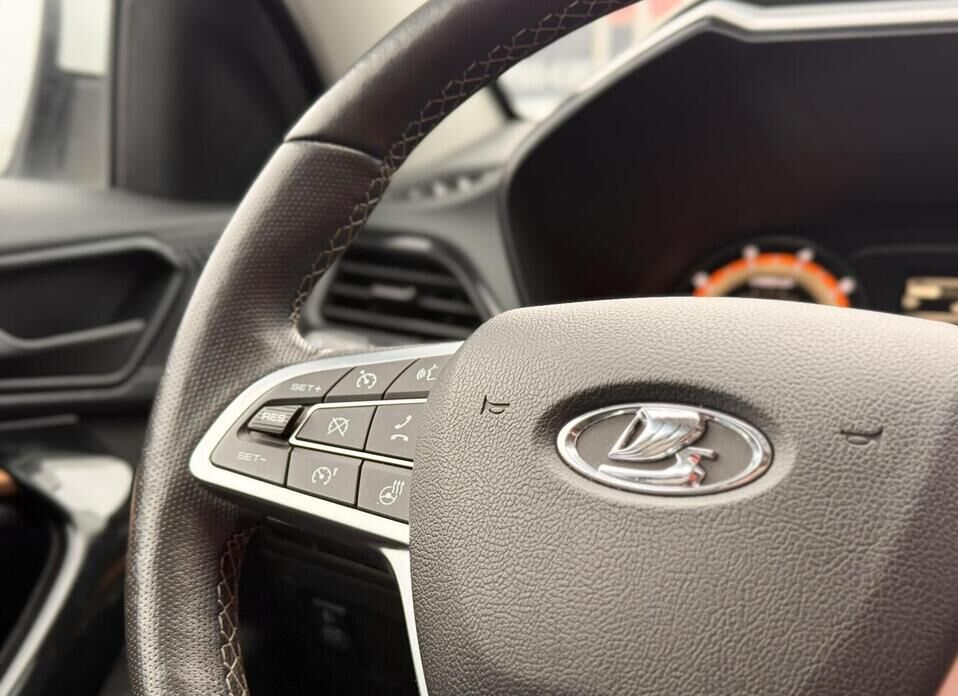 LADA (ВАЗ) Vesta, I Рестайлинг (NG) Cross 1.6 MT (106 л.с.)