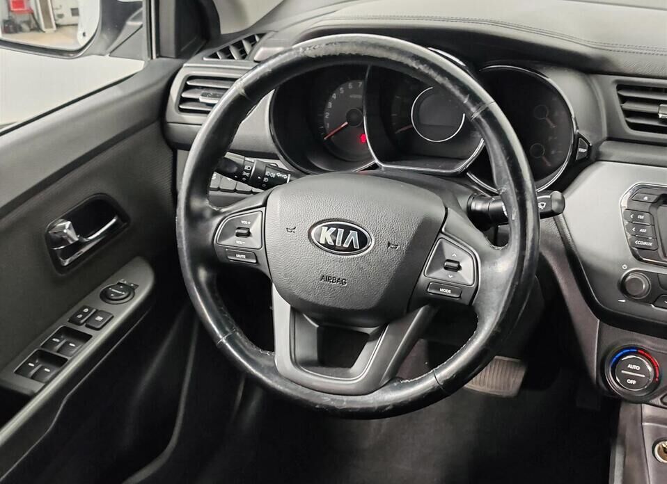 Kia Rio, III 6-speed 1.6 AT (123 л.с.)