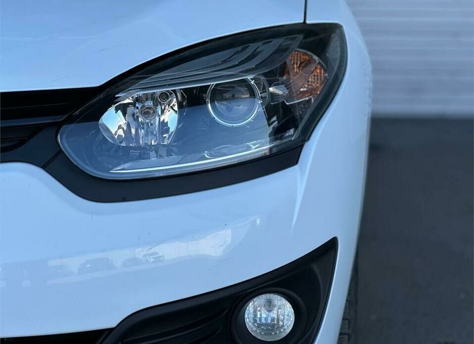 Renault Megane 1.6 MT (106 л.с.)