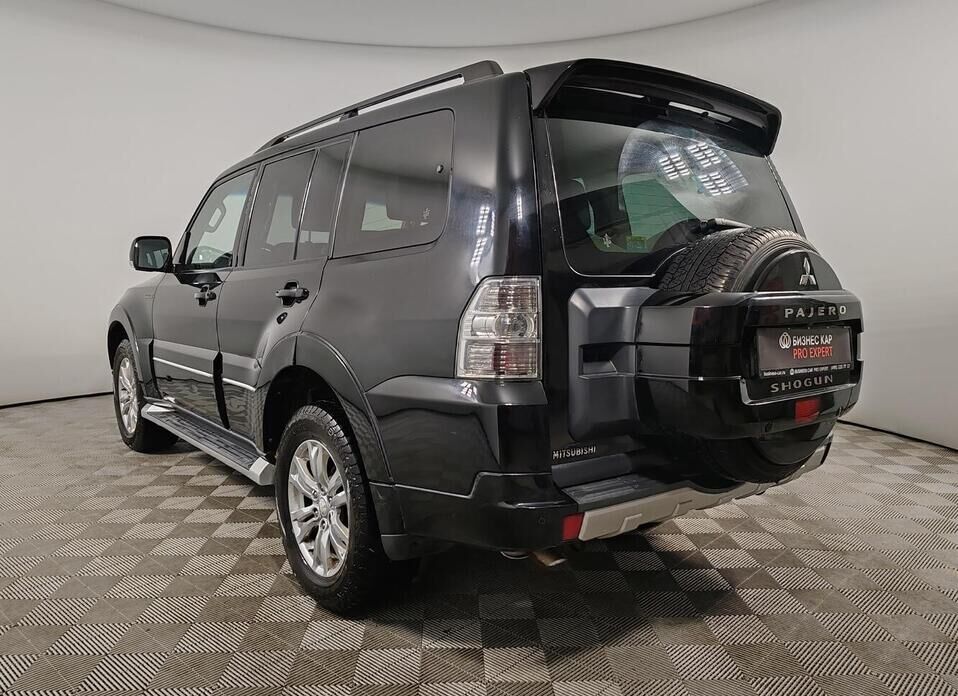 Mitsubishi Pajero, IV Рестайлинг 1 3.0 AT (178 л.с.) 4WD
