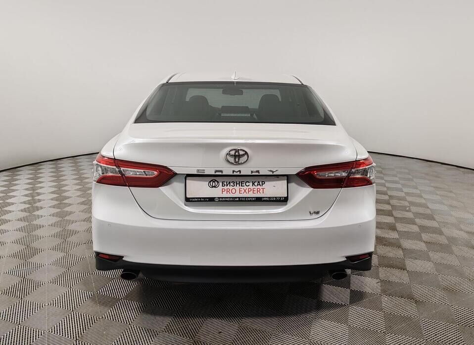 Toyota Camry, VIII (XV70) 3.5 AT (249 л.с.)