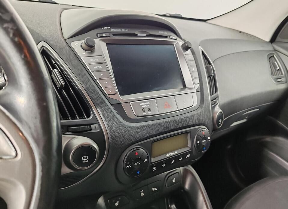 Hyundai ix35, I Рестайлинг 2.0 AT (150 л.с.) 4WD