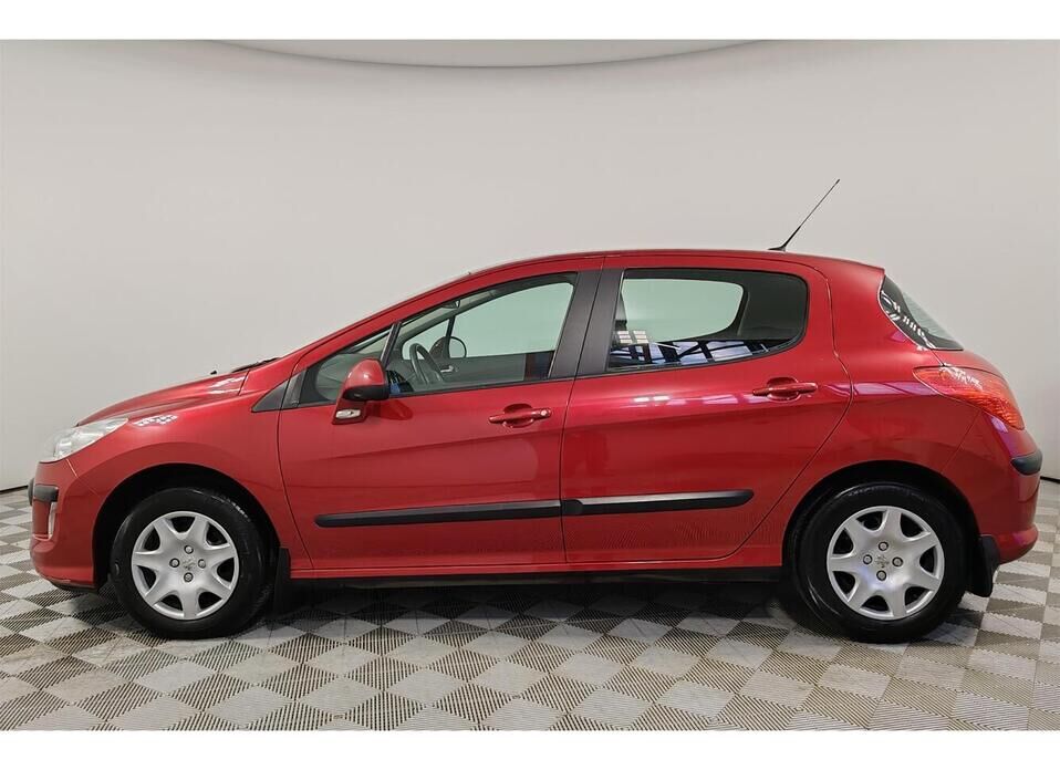 Peugeot 308 1.6 AT (120 л.с.)