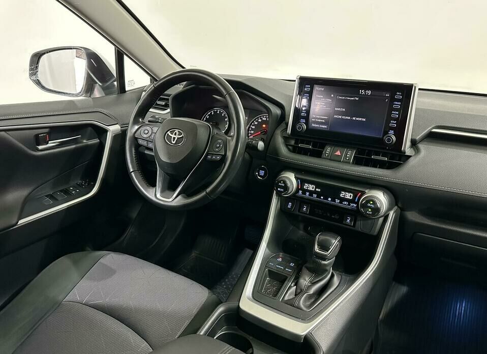 Toyota RAV4 2.0 CVT (149 л.с.)