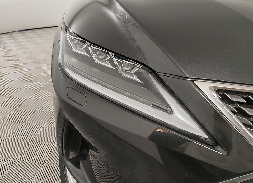 Lexus RX, IV Рестайлинг 300 2.0 AT (238 л.с.) 4WD