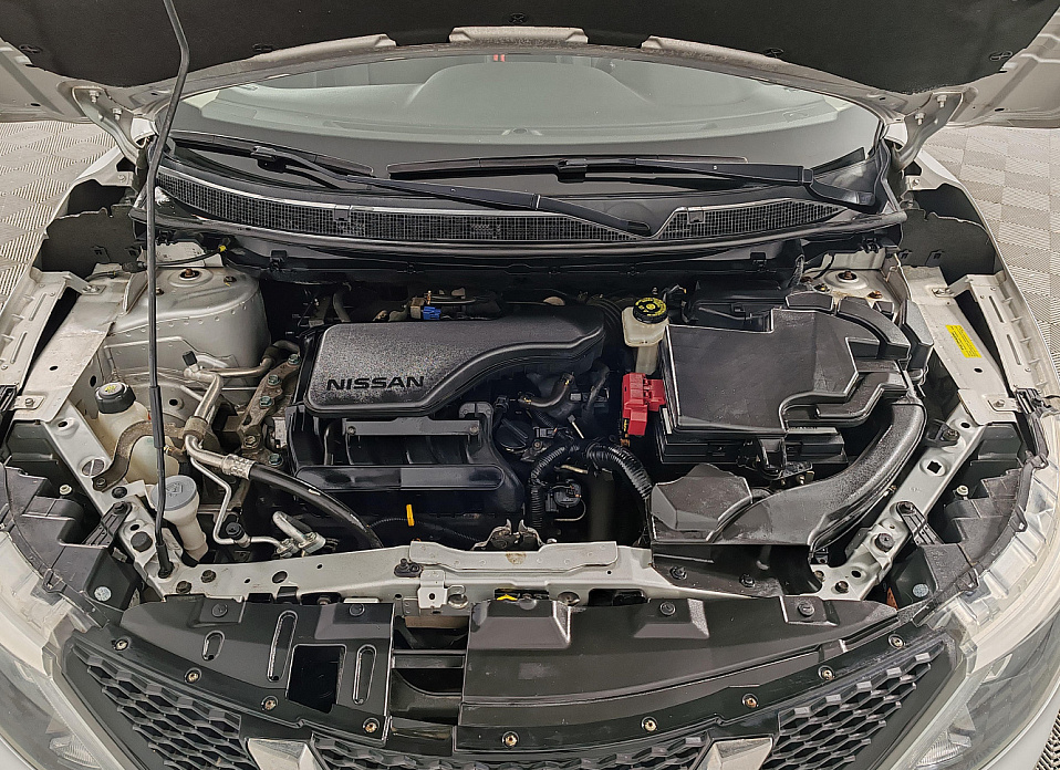 Nissan Qashqai, II Рестайлинг 2.0 CVT (144 л.с.)