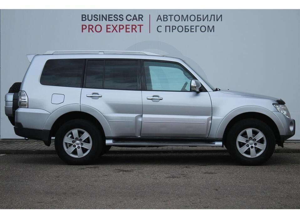 Mitsubishi Pajero, IV 3.0 AT (178 л.с.) 4WD