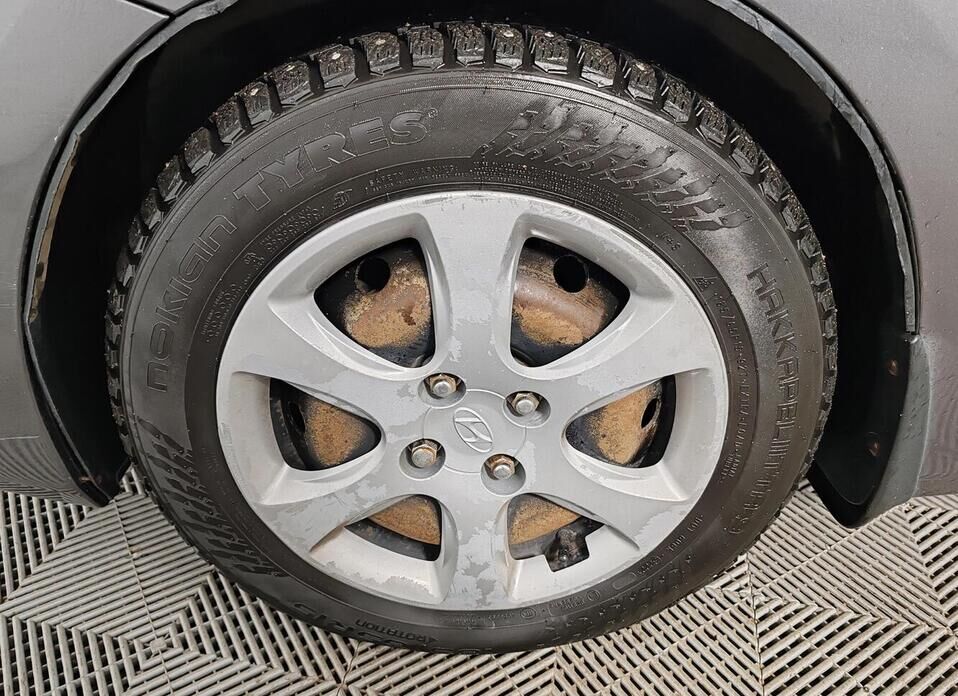 Hyundai Solaris, I 1.6 AT (123 л.с.)