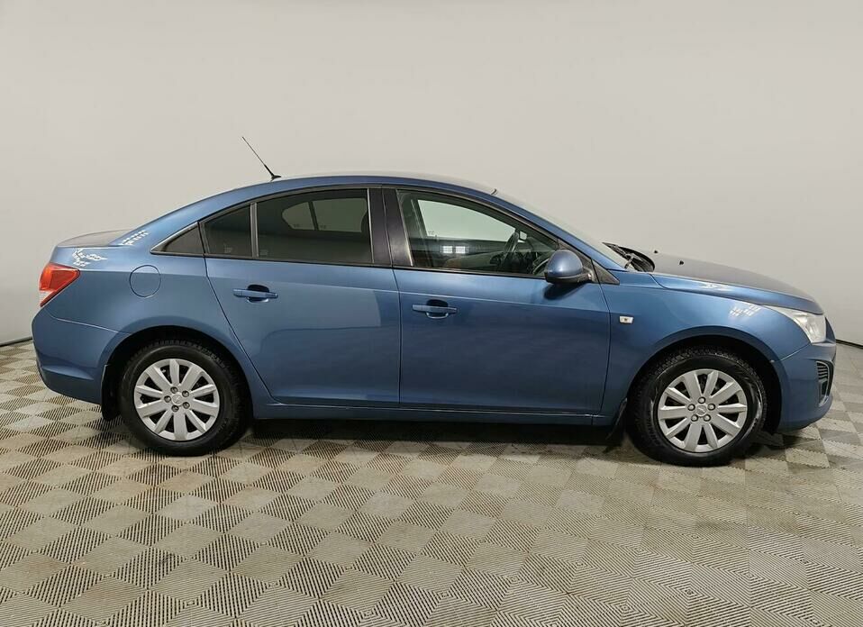 Chevrolet Cruze 1.8 AT (141 л.с.)