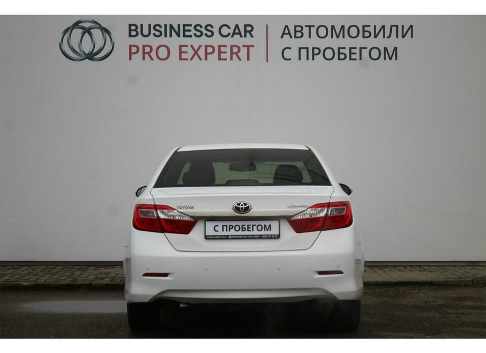 Toyota Camry 2.0 AT (148 л.с.)
