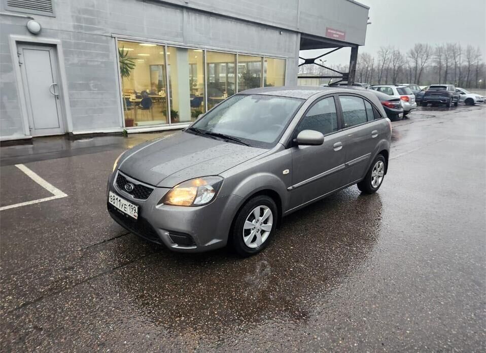 Kia Rio, II Рестайлинг 1.4 AT (95 л.с.)