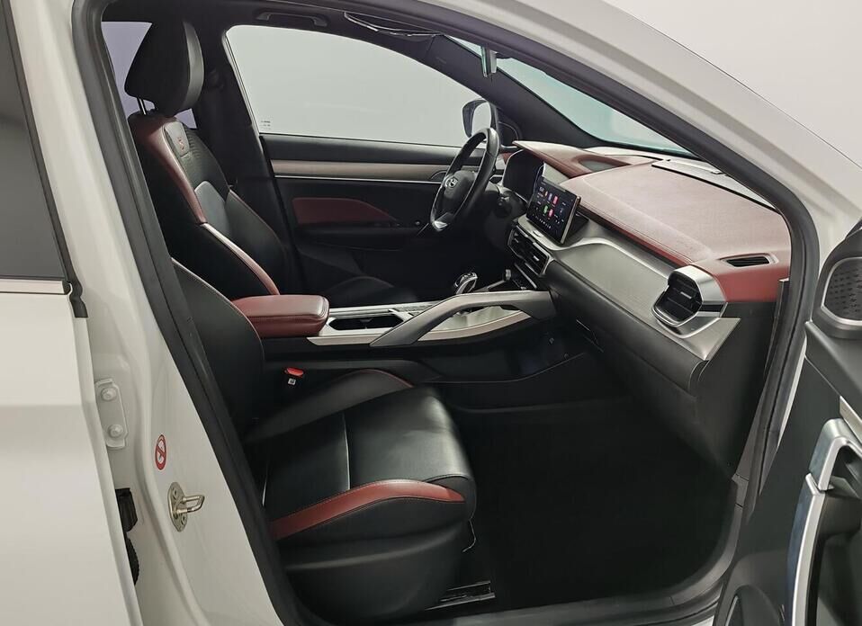 Geely Coolray, I 1.5 AMT (150 л.с.)