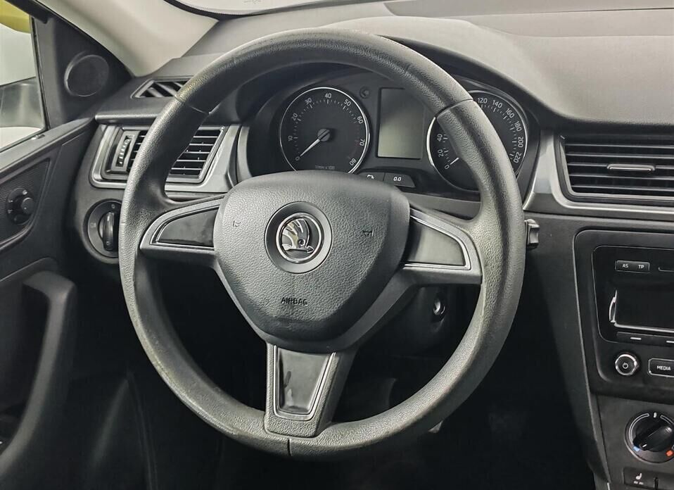 Skoda Rapid, I 1.6 MT (105 л.с.)