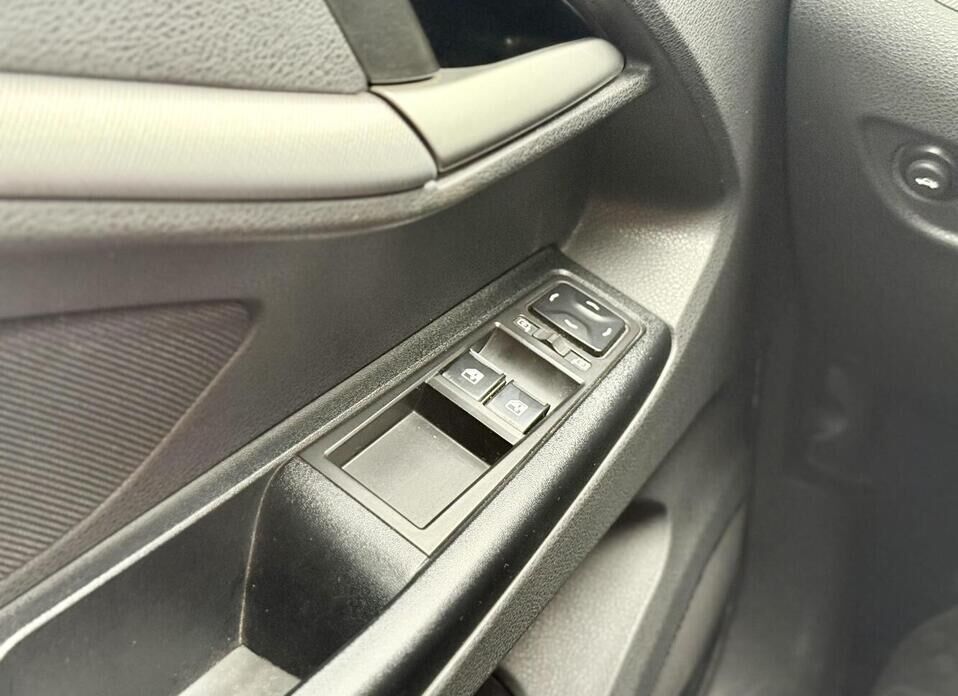 LADA (ВАЗ) Vesta, I 1.6 MT (106 л.с.)