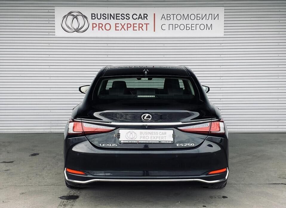 Lexus ES, VII 250 2.5 AT (200 л.с.)