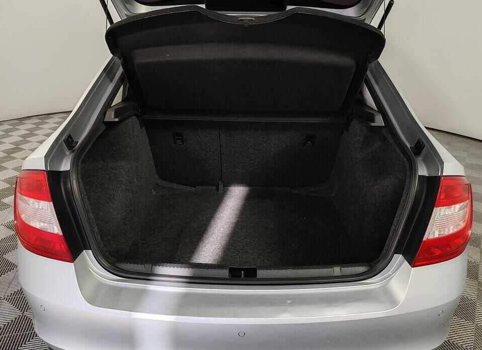 Skoda Rapid, I 1.6 AT (105 л.с.)