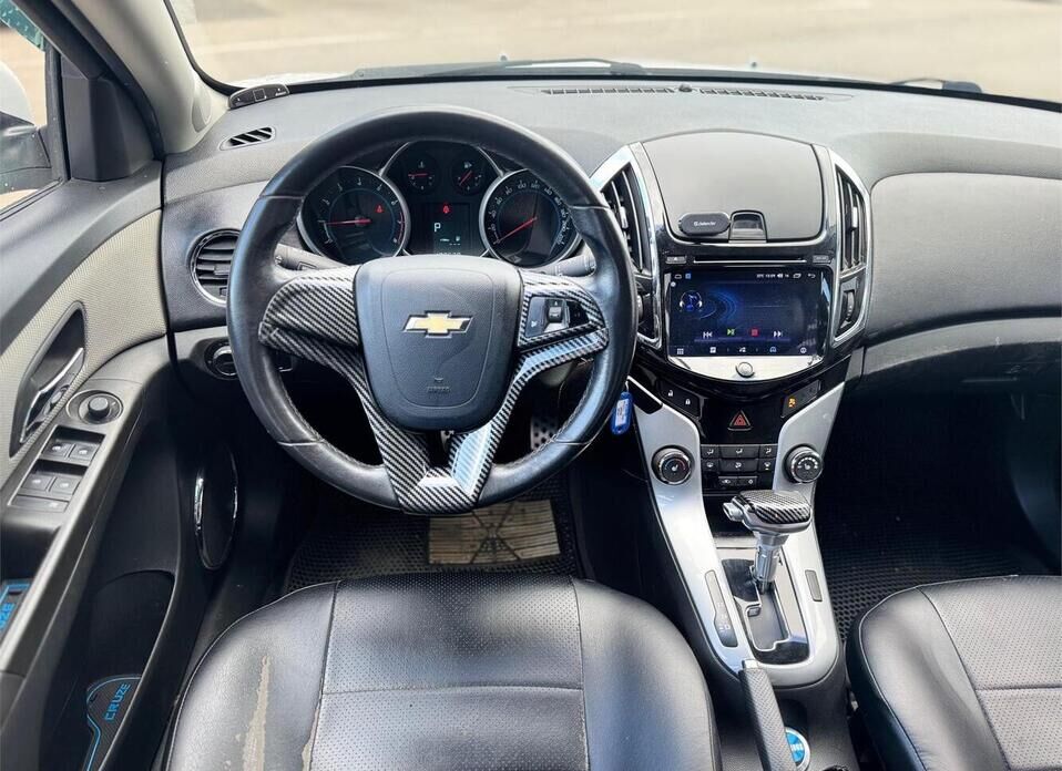 Chevrolet Cruze 1.6 AT (109 л.с.)