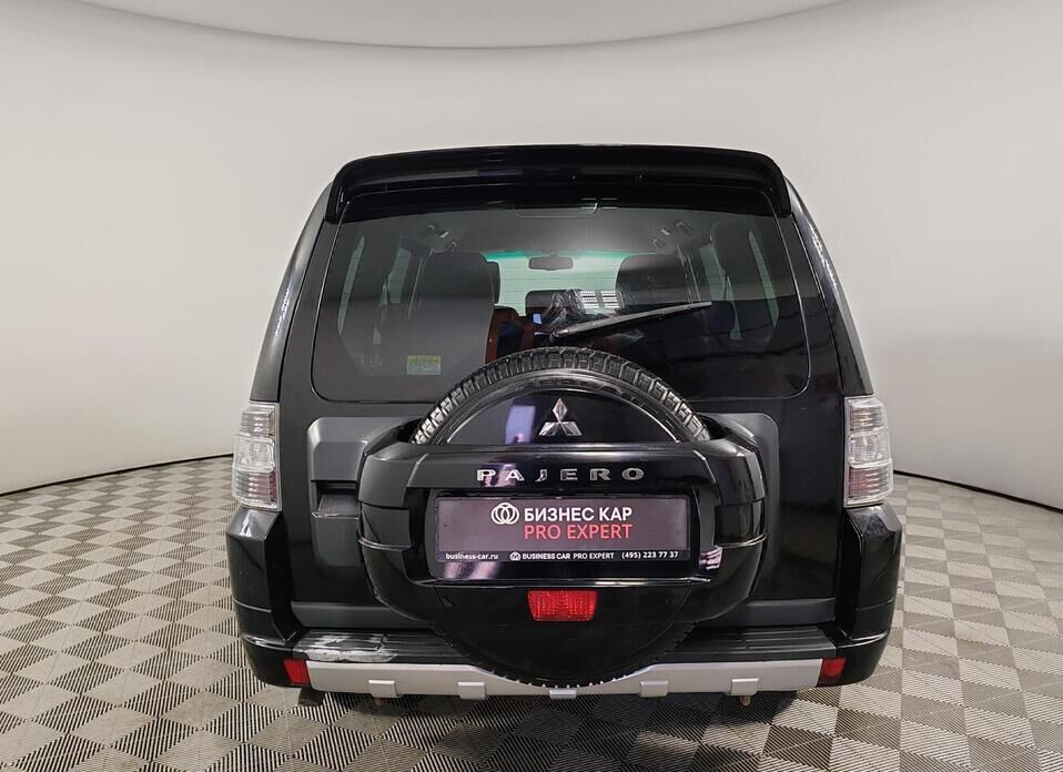 Mitsubishi Pajero, IV Рестайлинг 2 3.0 AT (178 л.с.) 4WD