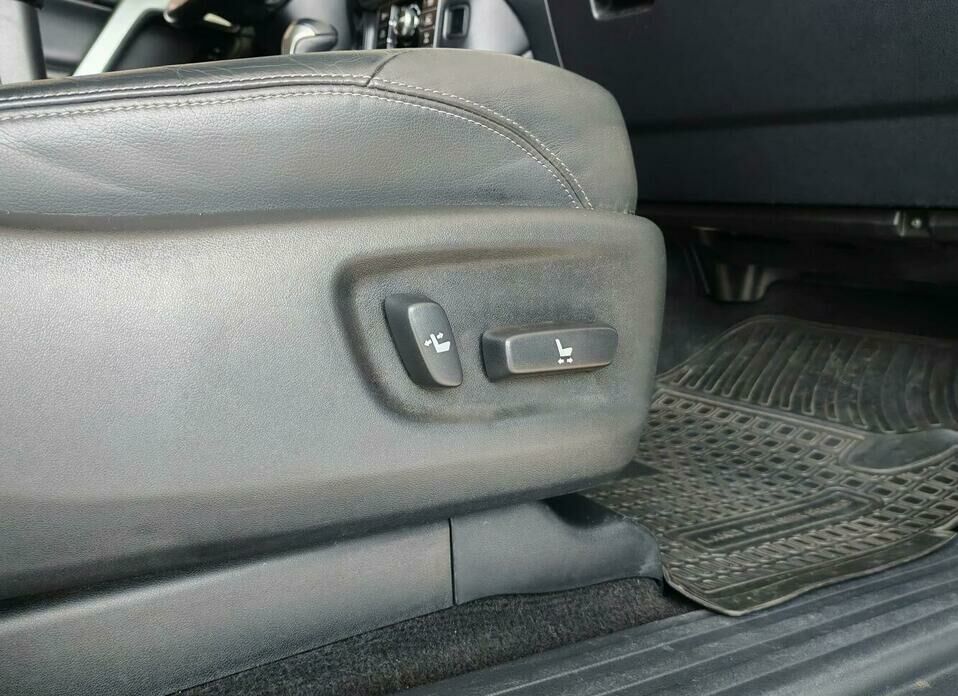 Toyota Land Cruiser Prado 2.8d AT (177 л.с.) 4WD