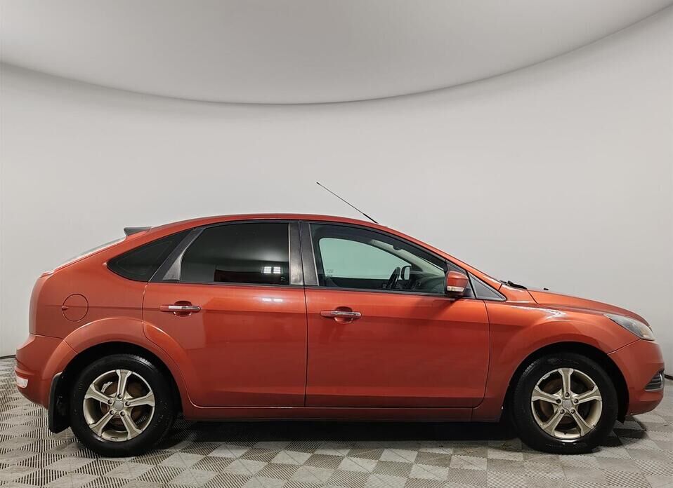 Ford Focus, II Рестайлинг 1.6 MT (115 л.с.)