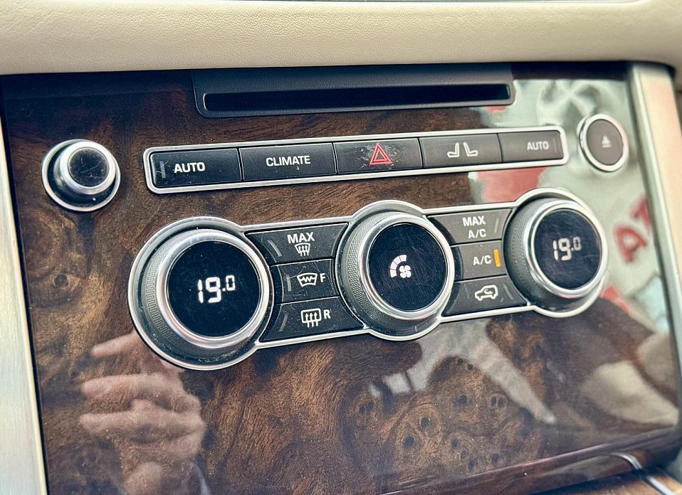 Land Rover Range Rover, IV 4.4d AT (339 л.с.) 4WD