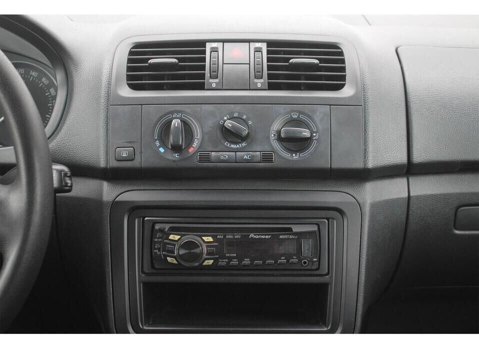 Skoda Fabia, II 1.4 MT (86 л.с.)