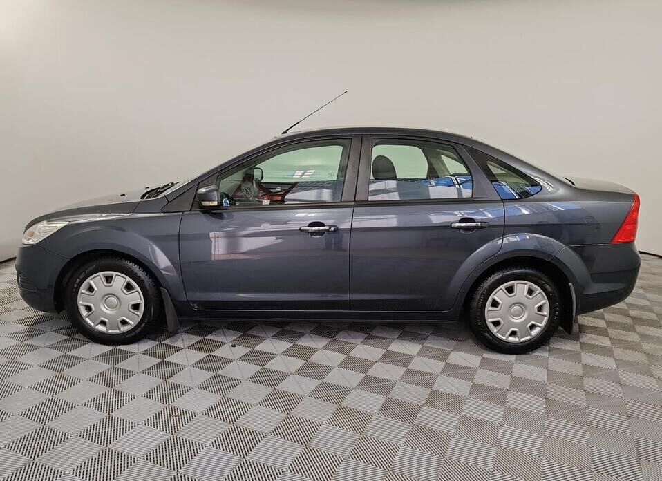 Ford Focus, II Рестайлинг 1.6 AT (100 л.с.)