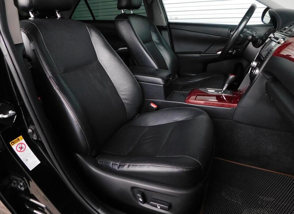 Toyota Camry, VII (XV50) 2.5 AT (181 л.с.)