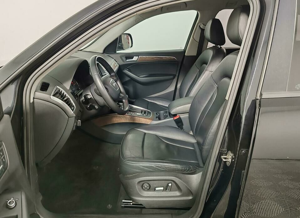 Audi Q5 2.0 AT (225 л.с.) 4WD