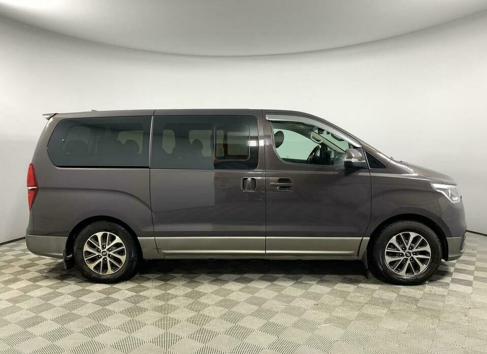 Hyundai Grand Starex 2.5d AT (175 л.с.)