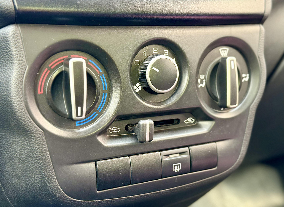 LADA (ВАЗ) Granta, I Рестайлинг 1.6 MT (87 л.с.)