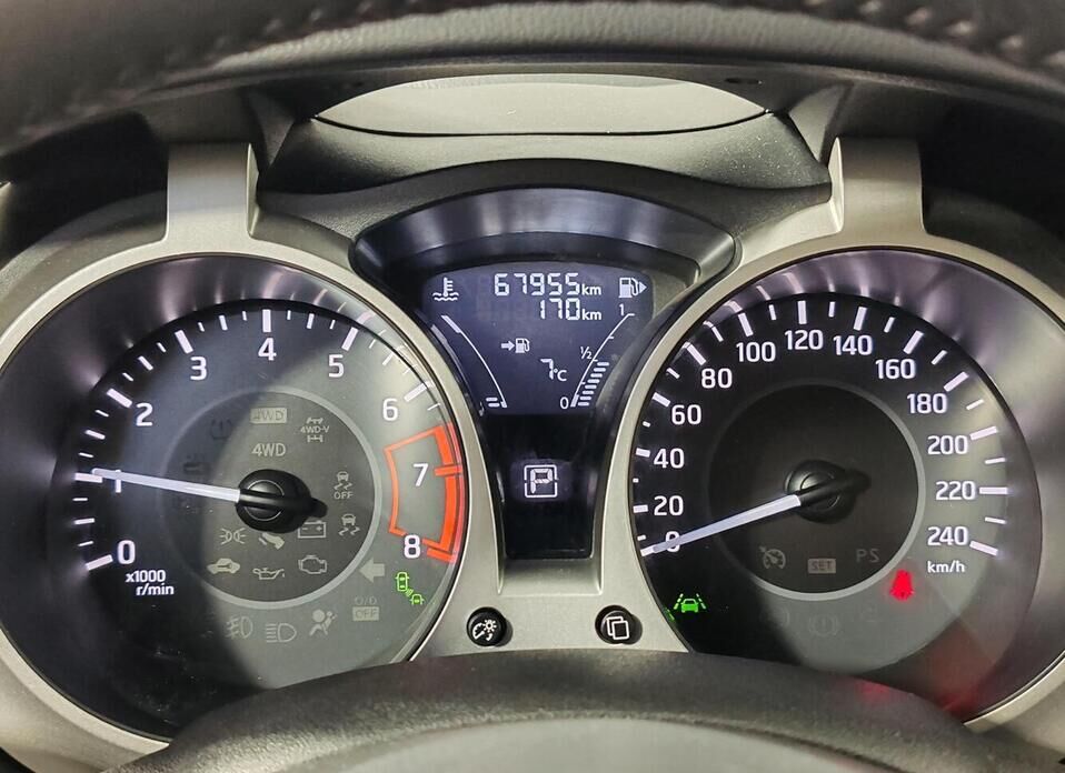 Nissan Juke, I Рестайлинг 1.6 CVT (117 л.с.)