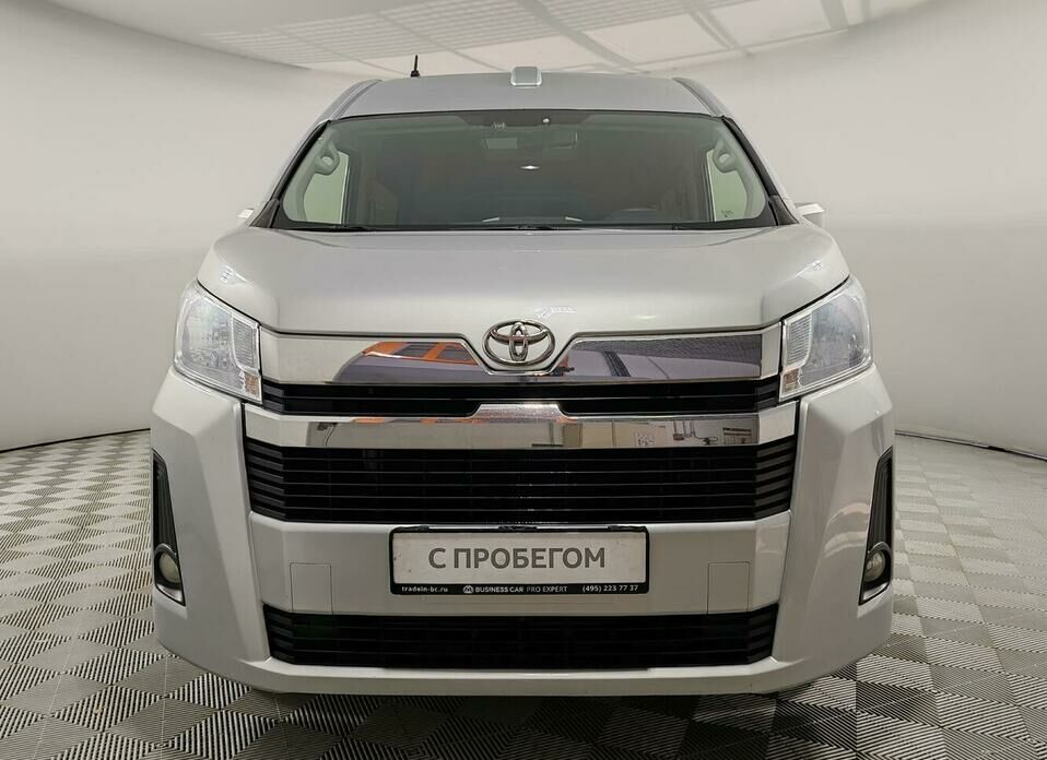 Toyota HiAce 2.8d MT (150 л.с.)