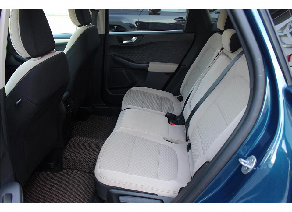 Ford Escape, III Рестайлинг 1.5 AT (182 л.с.)