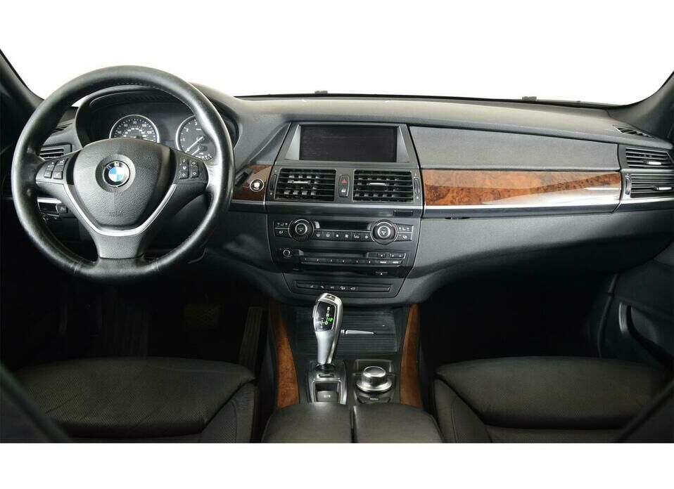 BMW X5 4.8i 4.8 AT (355 л.с.) 4WD