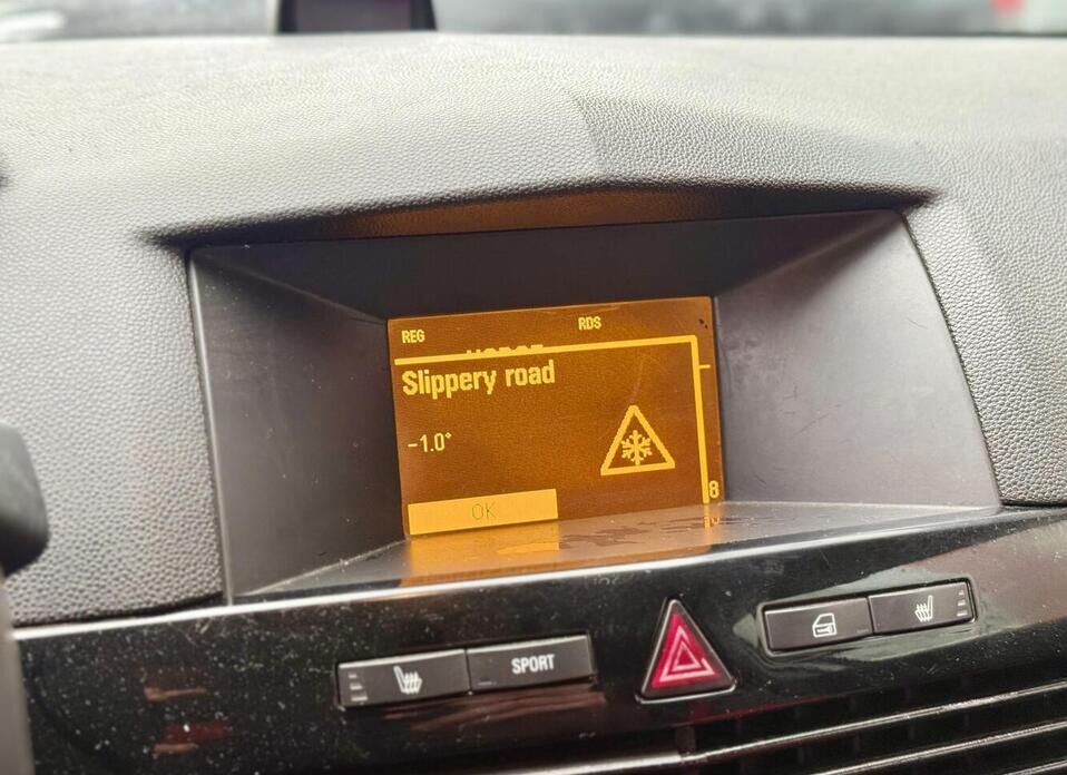 Opel Astra, H Рестайлинг GTC 1.8 AT (140 л.с.)