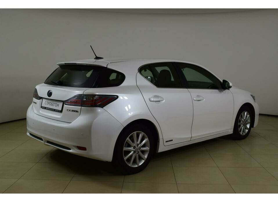 Lexus CT 200h 1.8hyb CVT (99 л.с.)