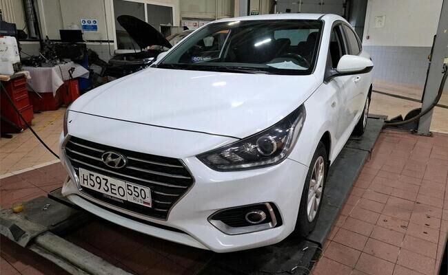 Hyundai Solaris 1.6 AT (123 л.с.)