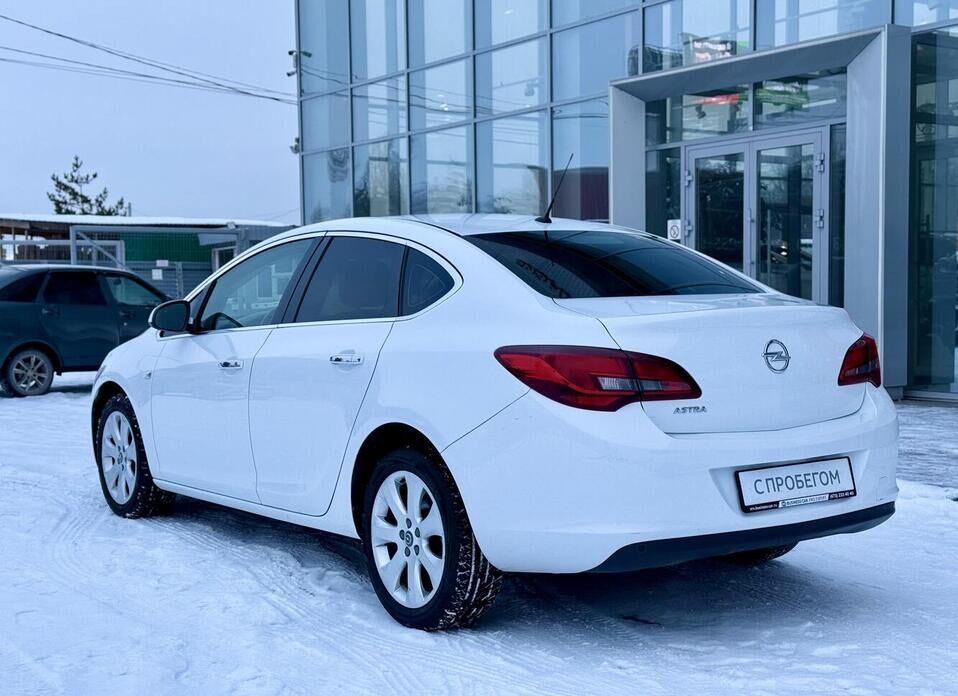 Opel Astra, J Рестайлинг 1.6 MT (115 л.с.)