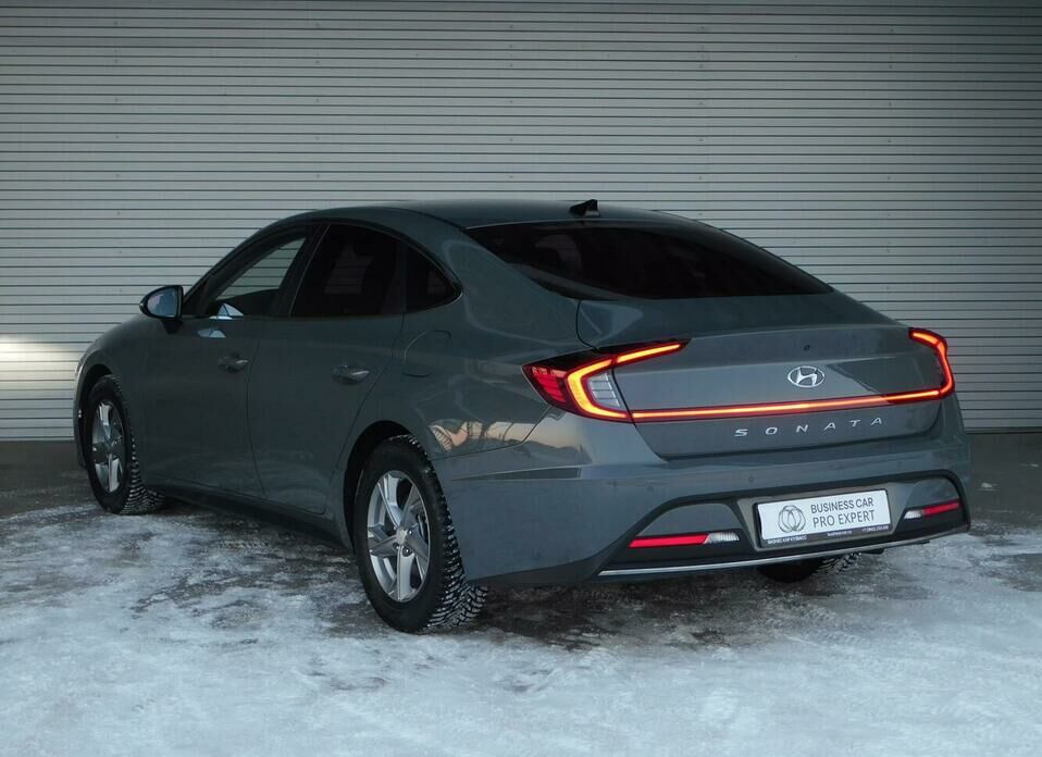 Hyundai Sonata 2.0 AT (160 л.с.)