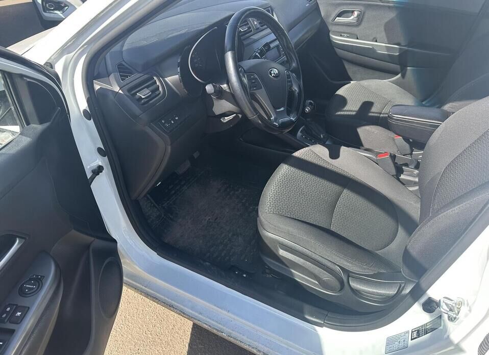 Kia Rio, III Рестайлинг 1.6 AT (123 л.с.)