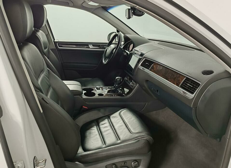 Volkswagen Touareg 3.6 AT (249 л.с.) 4WD