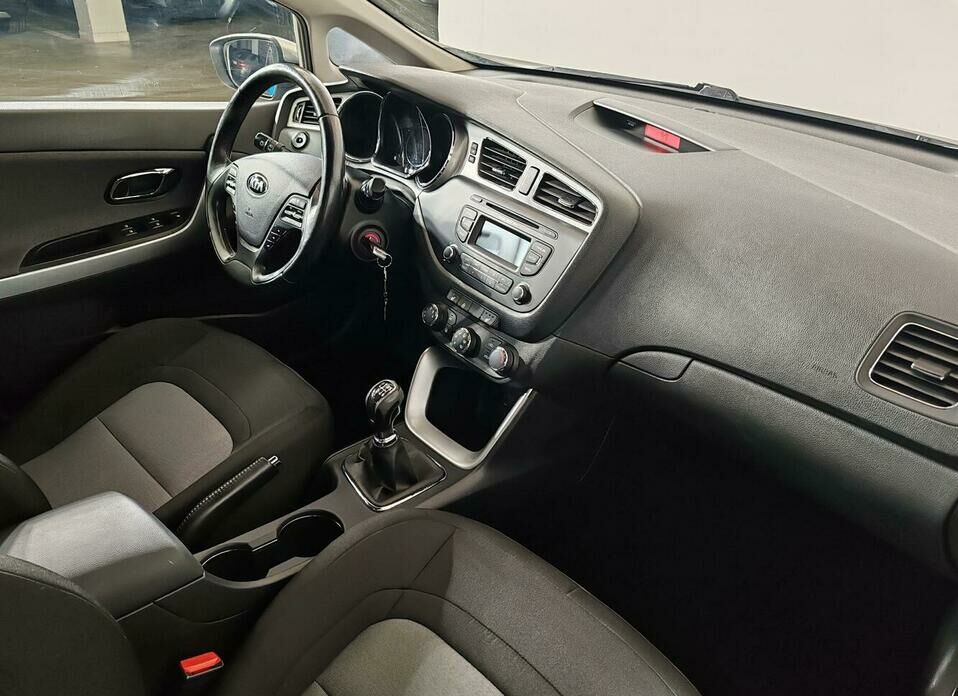 Kia Ceed 1.6 MT (129 л.с.)