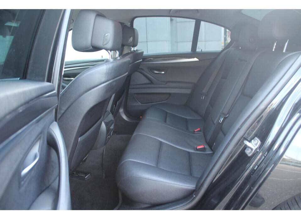 BMW 5 серии 520i 2.0 AT (184 л.с.)