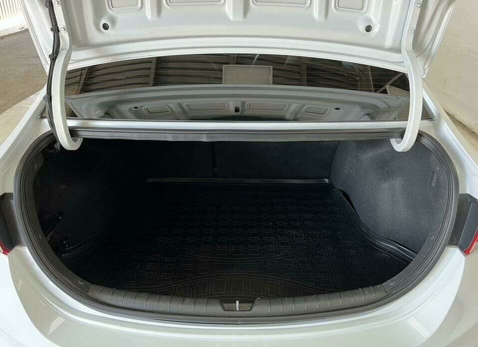 Hyundai Solaris 1.6 AT (123 л.с.)