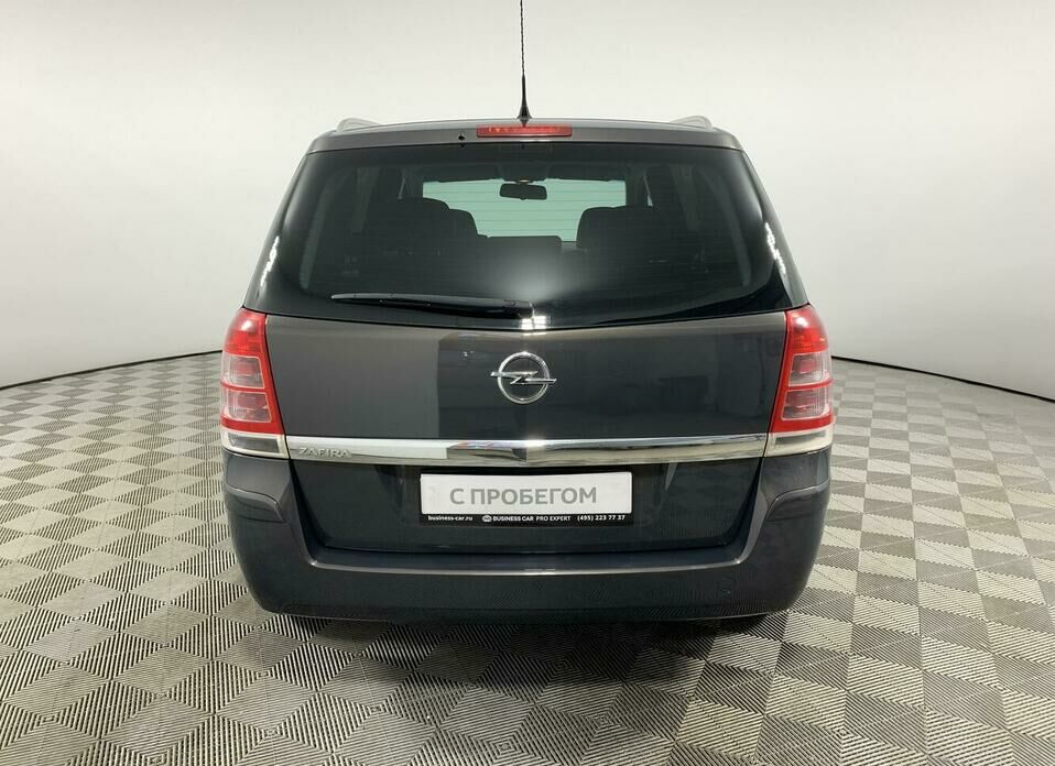 Opel Zafira 1.8 MT (140 л.с.)