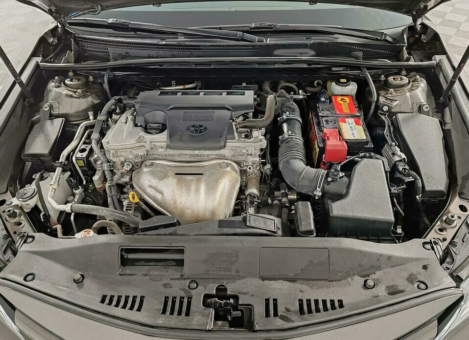 Toyota Camry 2.5 AT (181 л.с.)