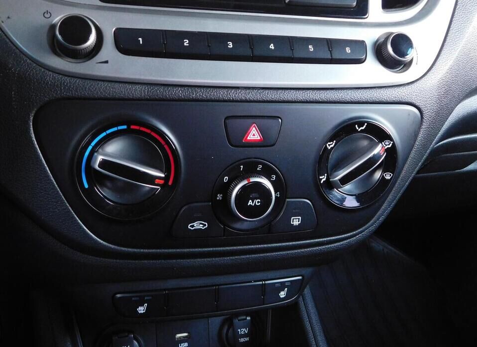 Hyundai Solaris, II Рестайлинг 1.6 MT (123 л.с.)